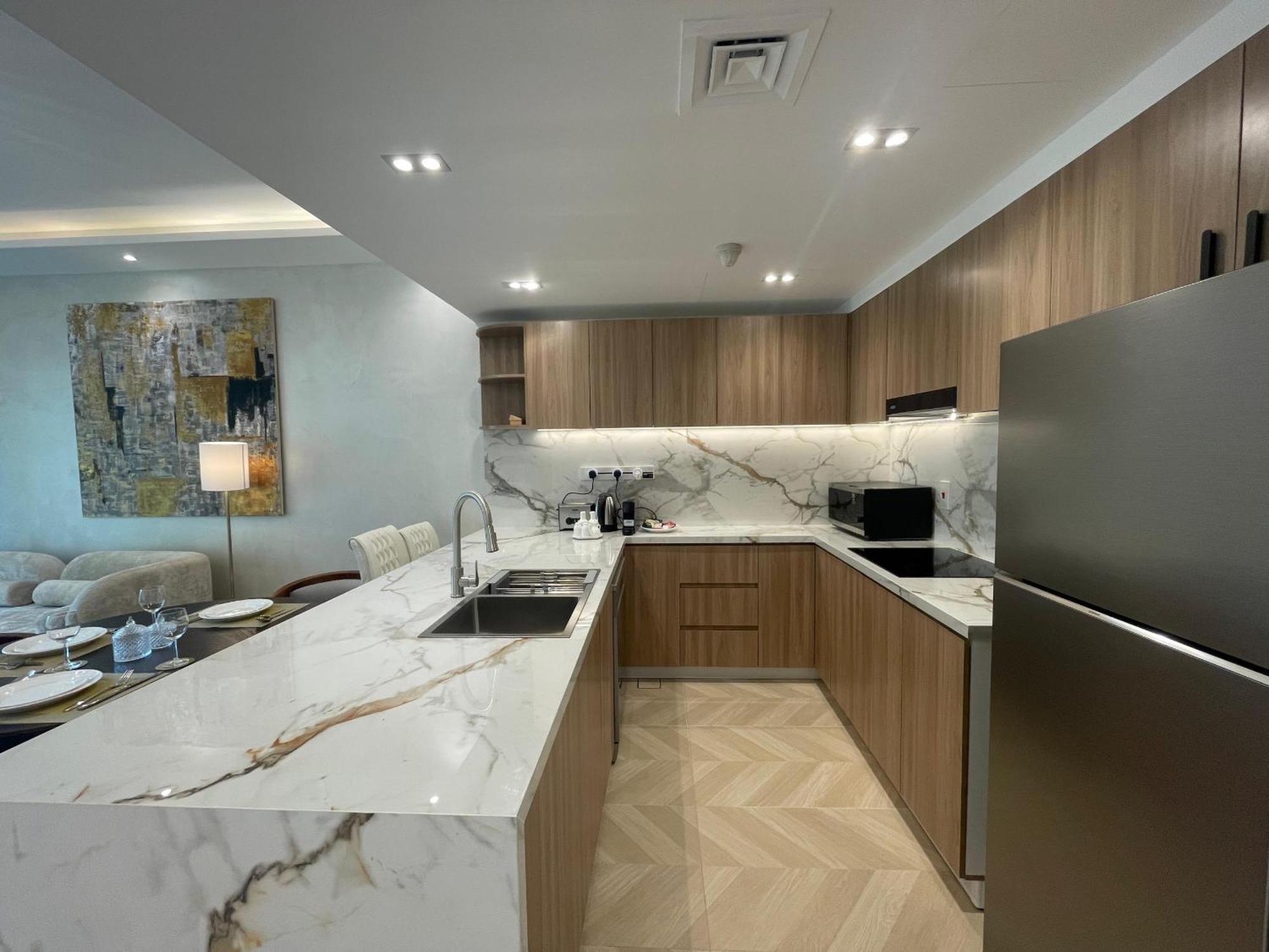 Al Thayyal 2 - The Greens - 2br - Allsopp & Allsopp Apartment *